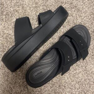 Crocs Women’s Brooklyn Buckle Low Wedges Size 8/9